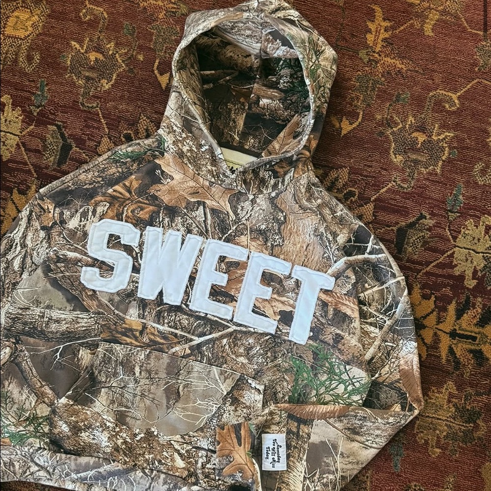 Sweet Hat Company LIMITED camo sweatshirt